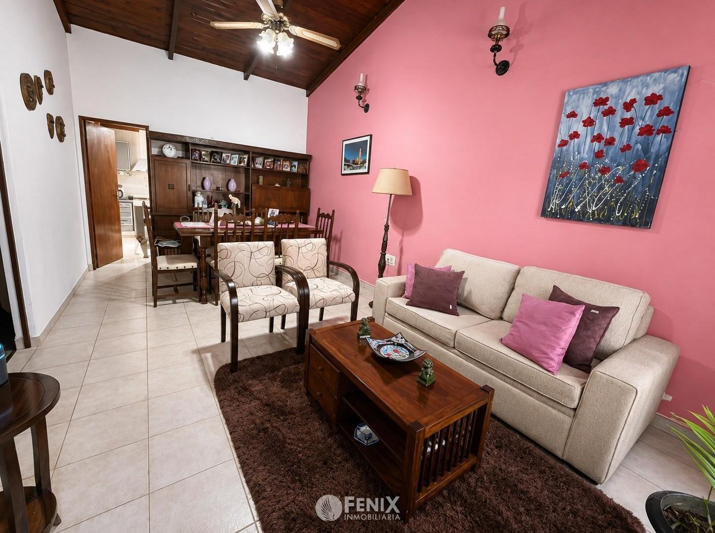 Foto de CASA EN VENTA DE 3 DORMITORIOS - AV. ALMTE. BROWN Y SAN MARTÍN - AMPLIO, imagen 3