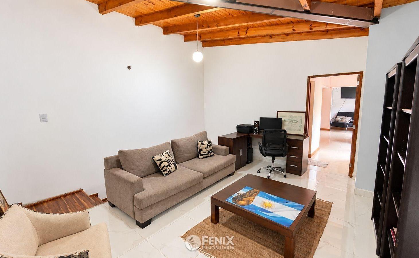 Foto de CASA EN VENTA DE 3 DORMITORIOS - BARRIO ALTA GRACIA - DOS PLANTAS, imagen 5