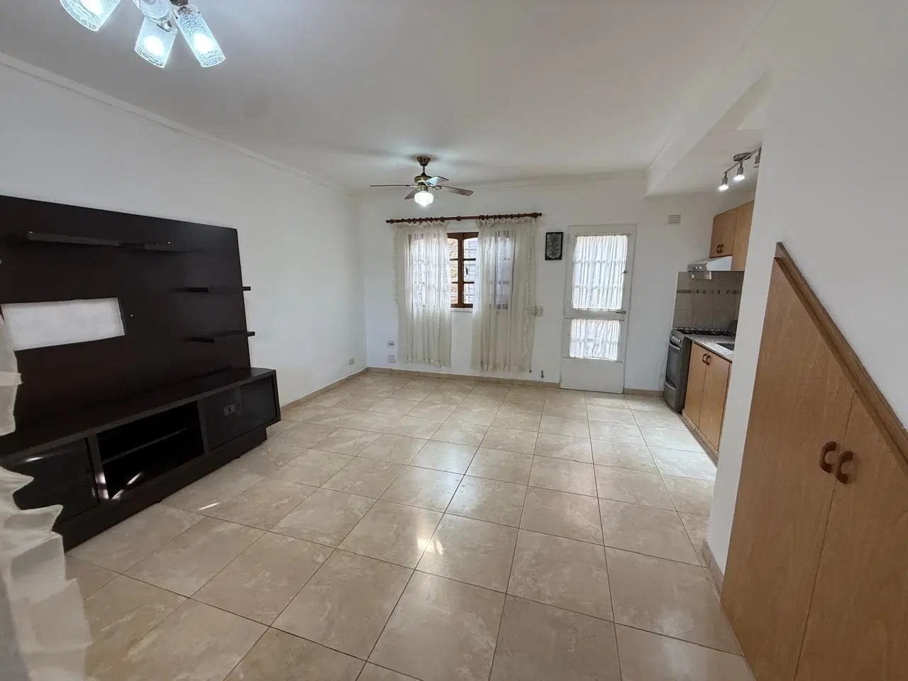 Departamento duplex en alquiler en San Carlos La Plata 5