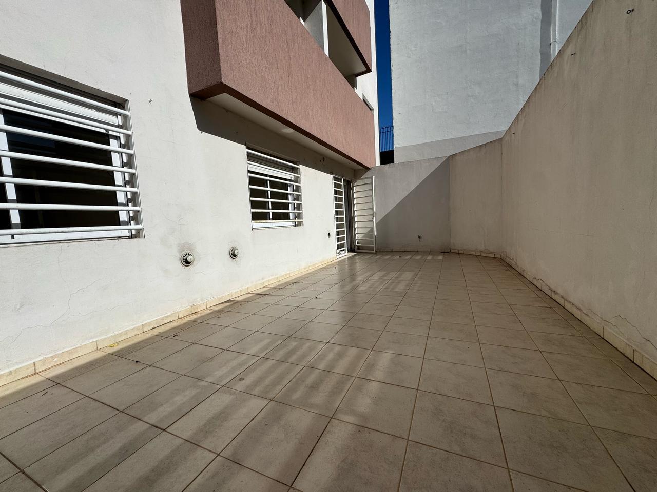 Foto de Departamento de dos dormitorios c/ patio en alquiler - La Plata, imagen 1