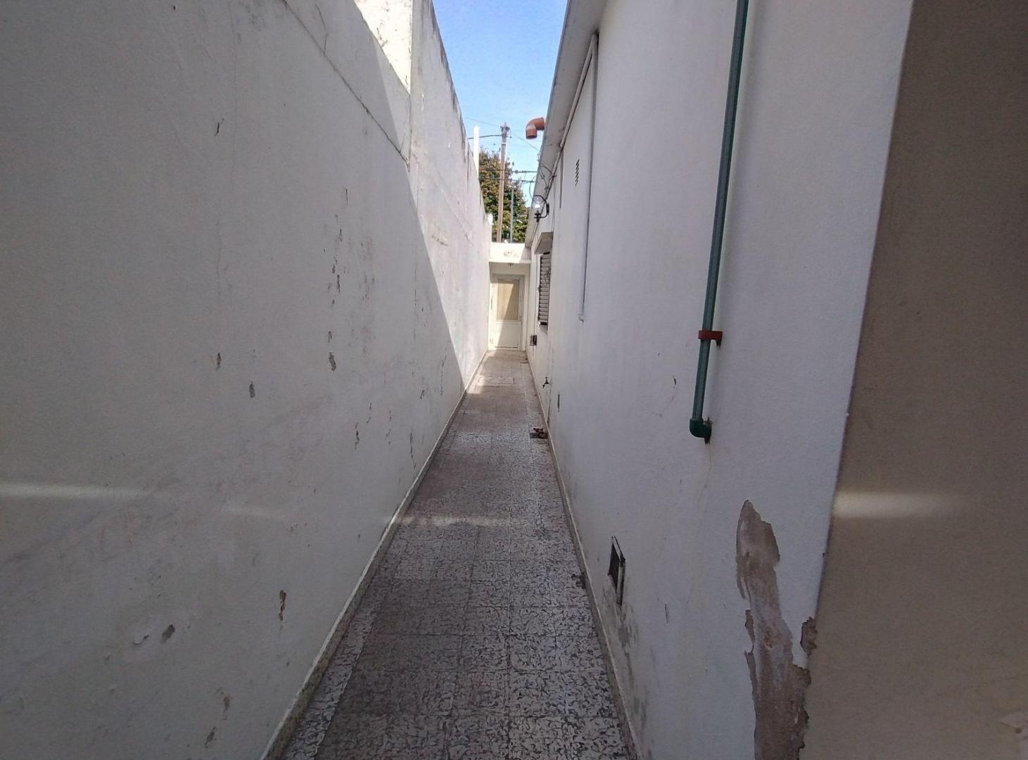 Foto de Casa en venta dos dormitorios seis ambientes La Plata- Barrio Norte, imagen 5