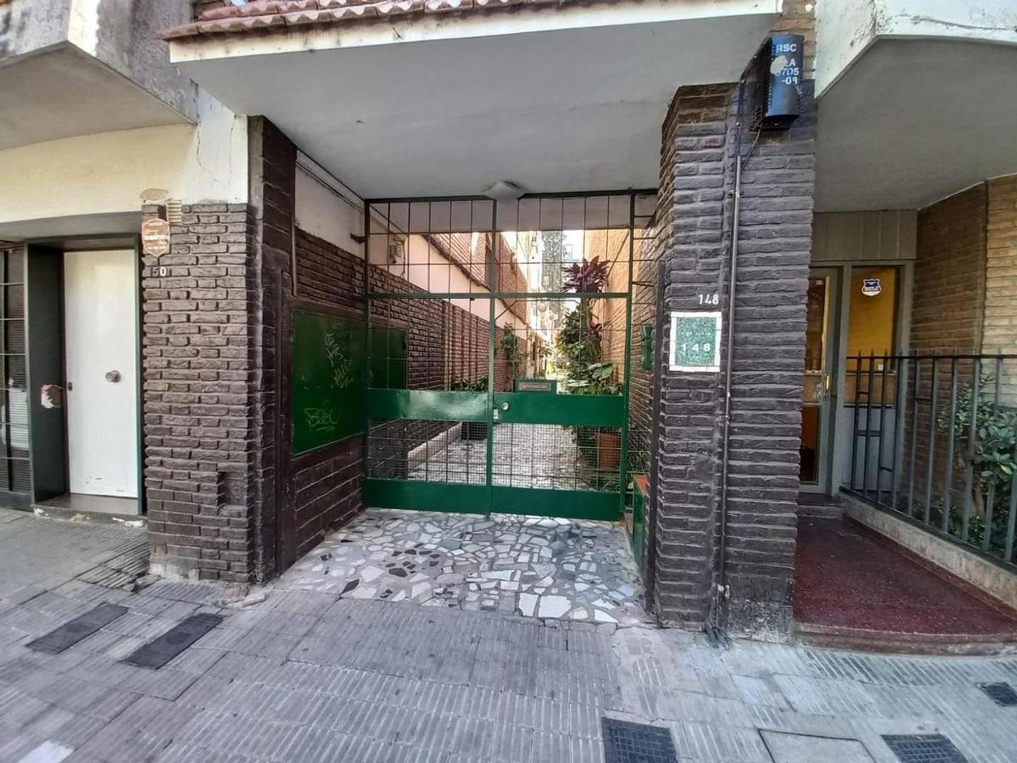 9 de Julio al 100 - Departamento interno de pasillo