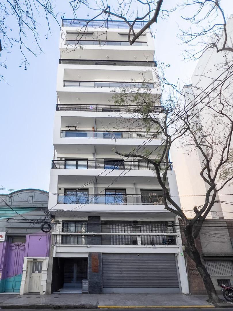EN VENTA - MONOAMBIENTE DIVIDIDO - BARRIO CENTRO
