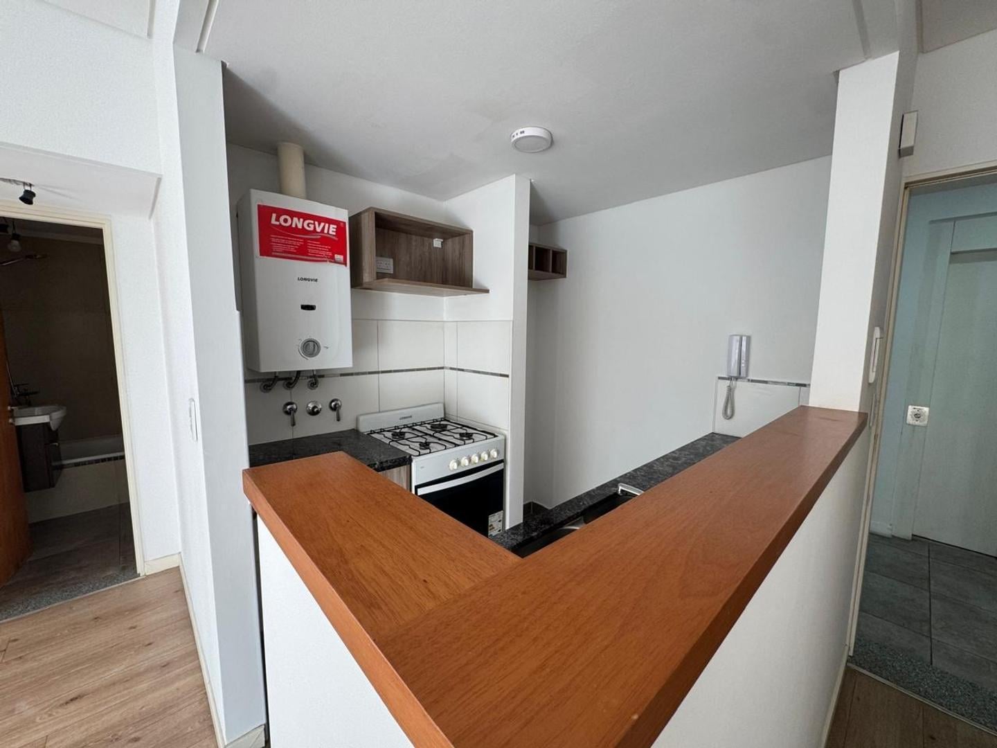 Paraguay esquina Urquiza - Una habitación