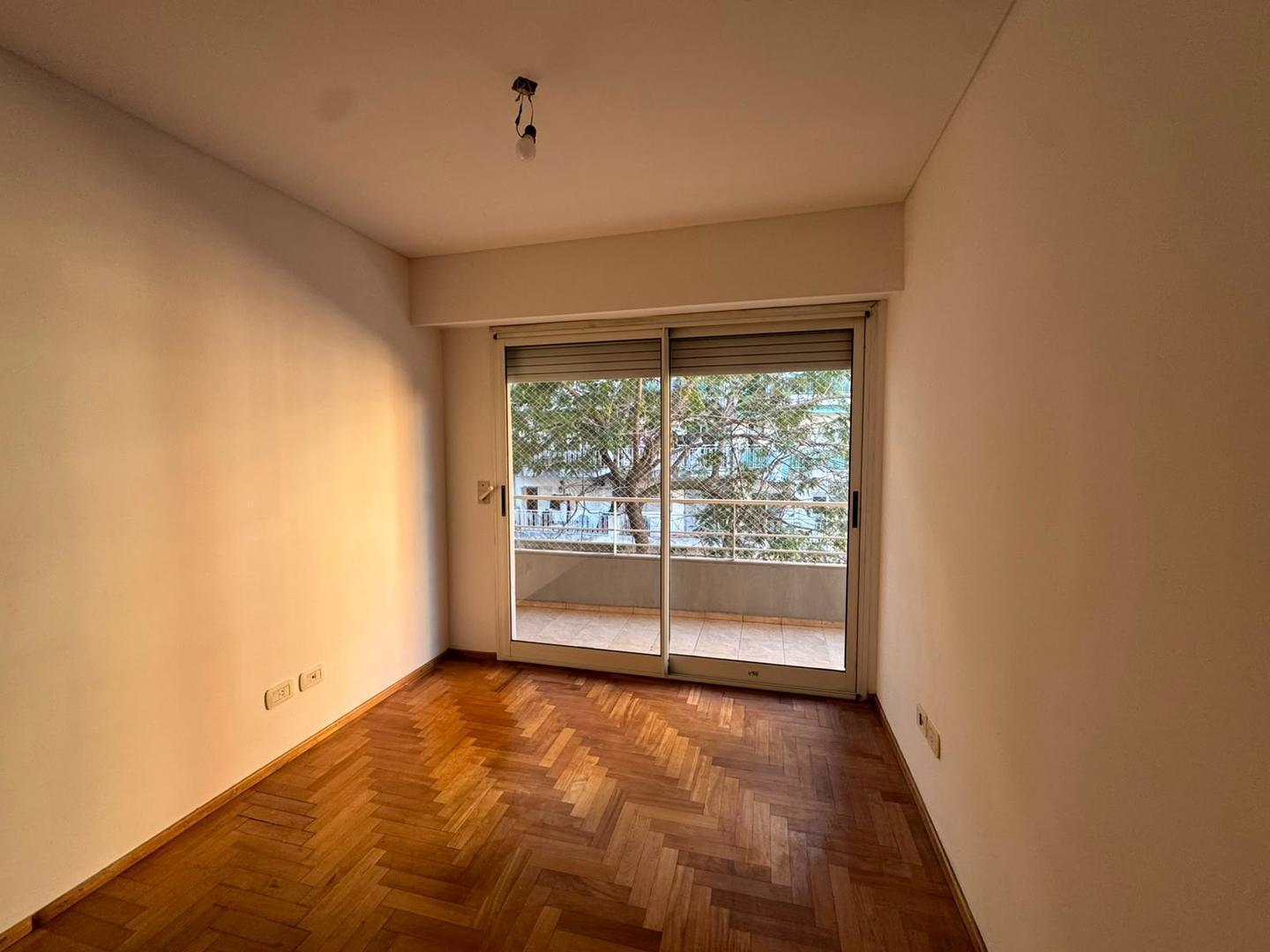 Foto de AMPLIO DEPARTAMENTO DE DOS HABITACIONES - PISO EXCLUSIVO, imagen 4