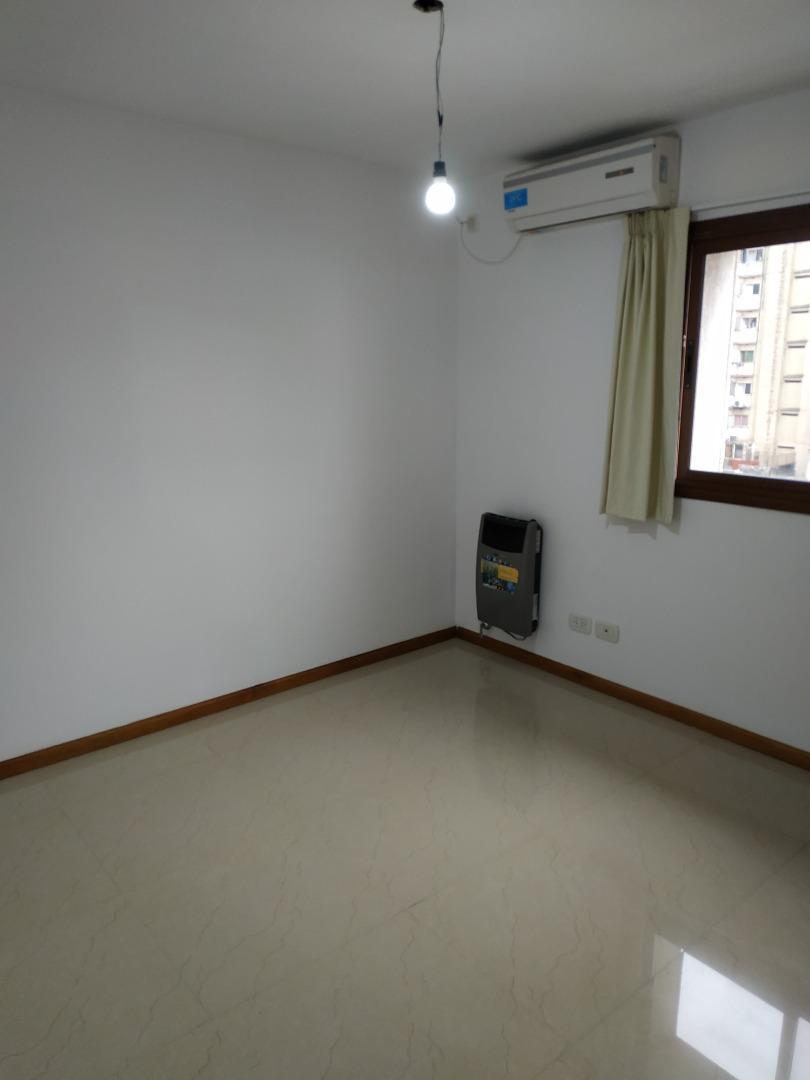 Foto de DEPARTAMENTO DE UNA HABITACION DE PASILLO, imagen 1