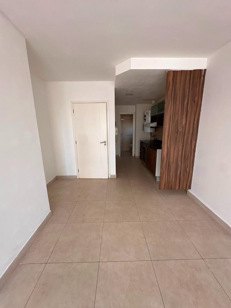 Foto de PELLEGRINI 4040 - UNA HABITACION - EN BARRIO ECHESORTU, imagen 5