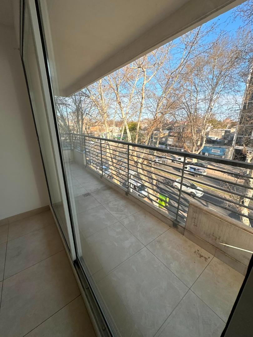 Foto de PELLEGRINI 4040 - UNA HABITACION - EN BARRIO ECHESORTU, imagen 3