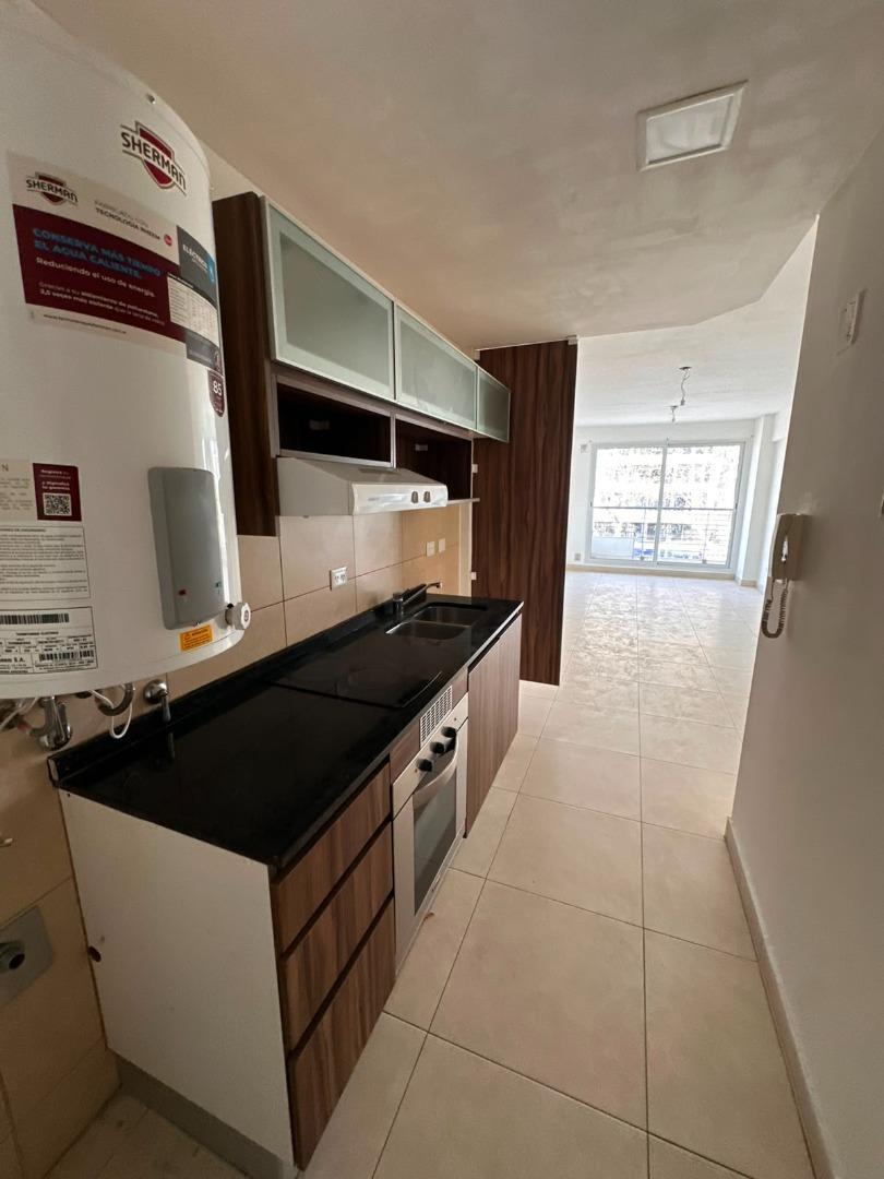 Foto de PELLEGRINI 4040 - UNA HABITACION - EN BARRIO ECHESORTU, imagen 2
