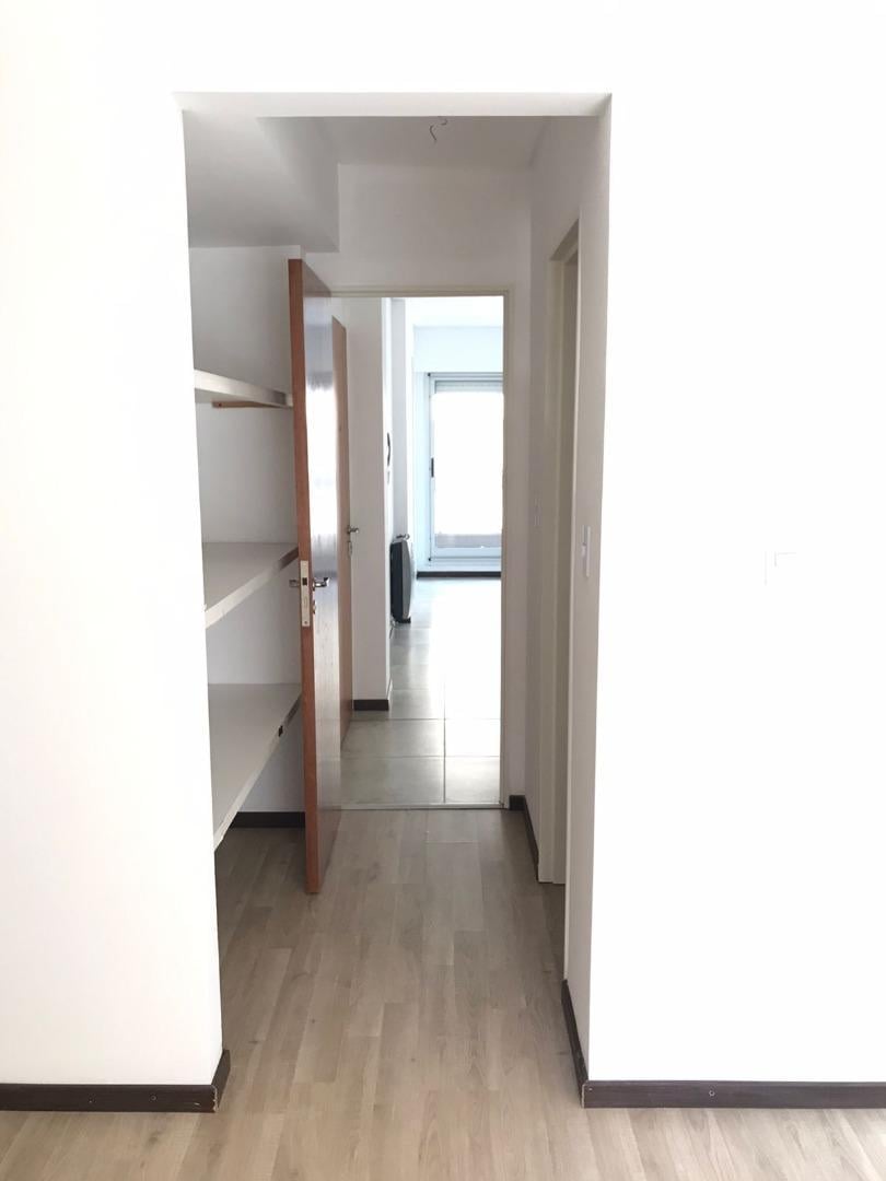 Foto de ALQUILER - UNA HABITACION - A METROS DEL RIO, imagen 2