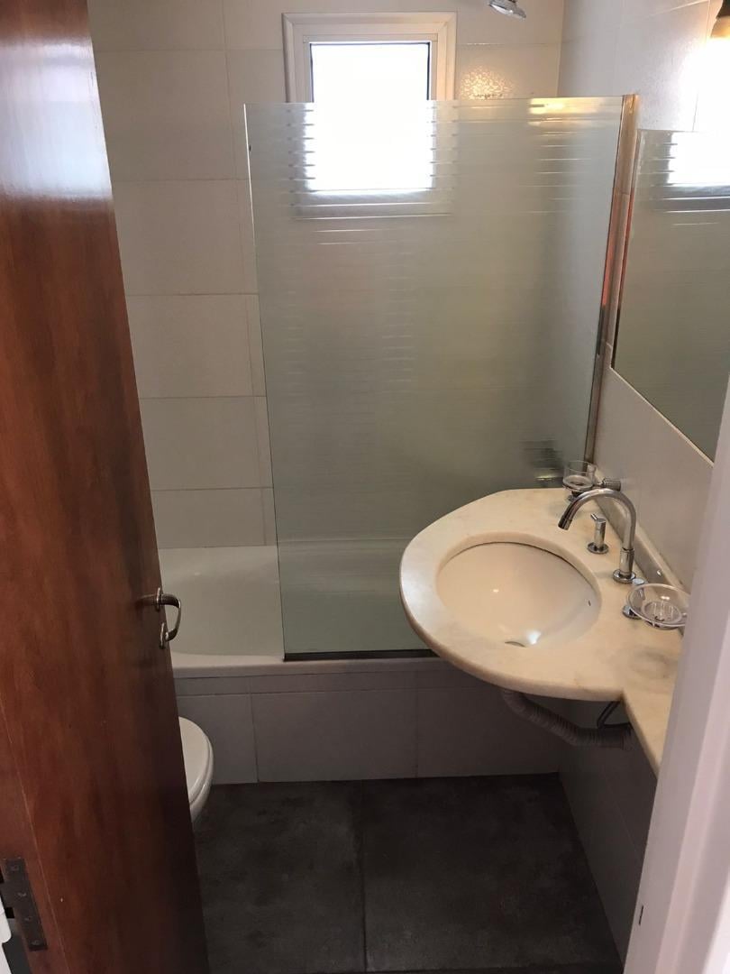 Foto de ALQUILER - UNA HABITACION - A METROS DEL RIO, imagen 3