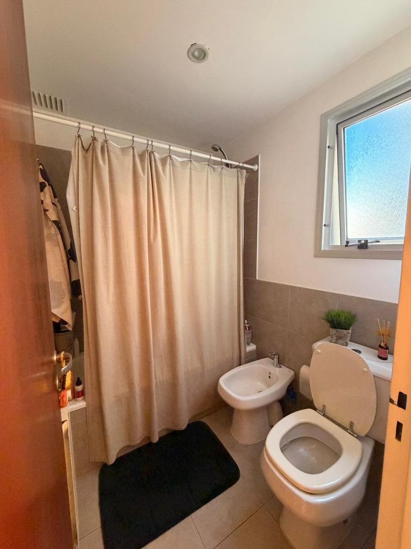 Foto de 2 dorm. al frente con balcón corrido, cochera y amenities., imagen 4