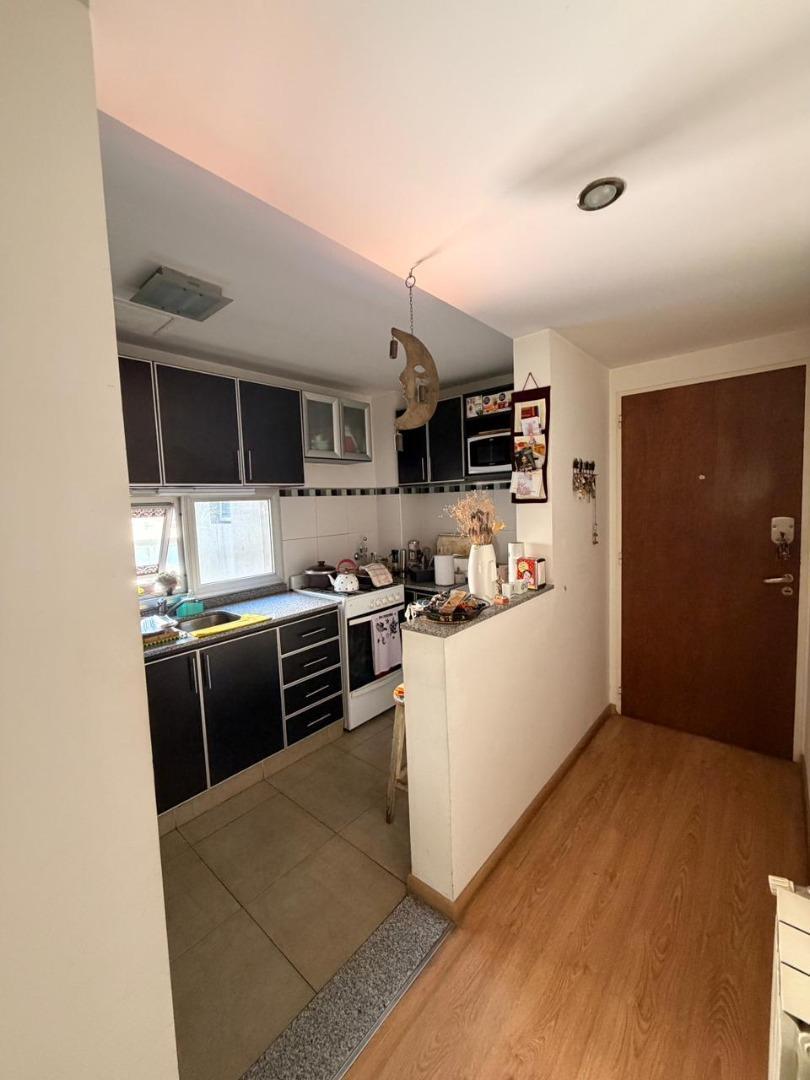 Foto de 2 dorm. al frente con balcón corrido, cochera y amenities., imagen 3