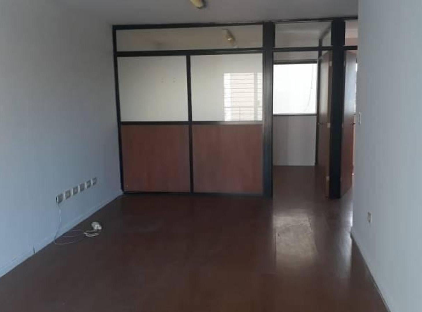 Foto de Oficina en piso exclusivo equipada y con renta activa., imagen 1