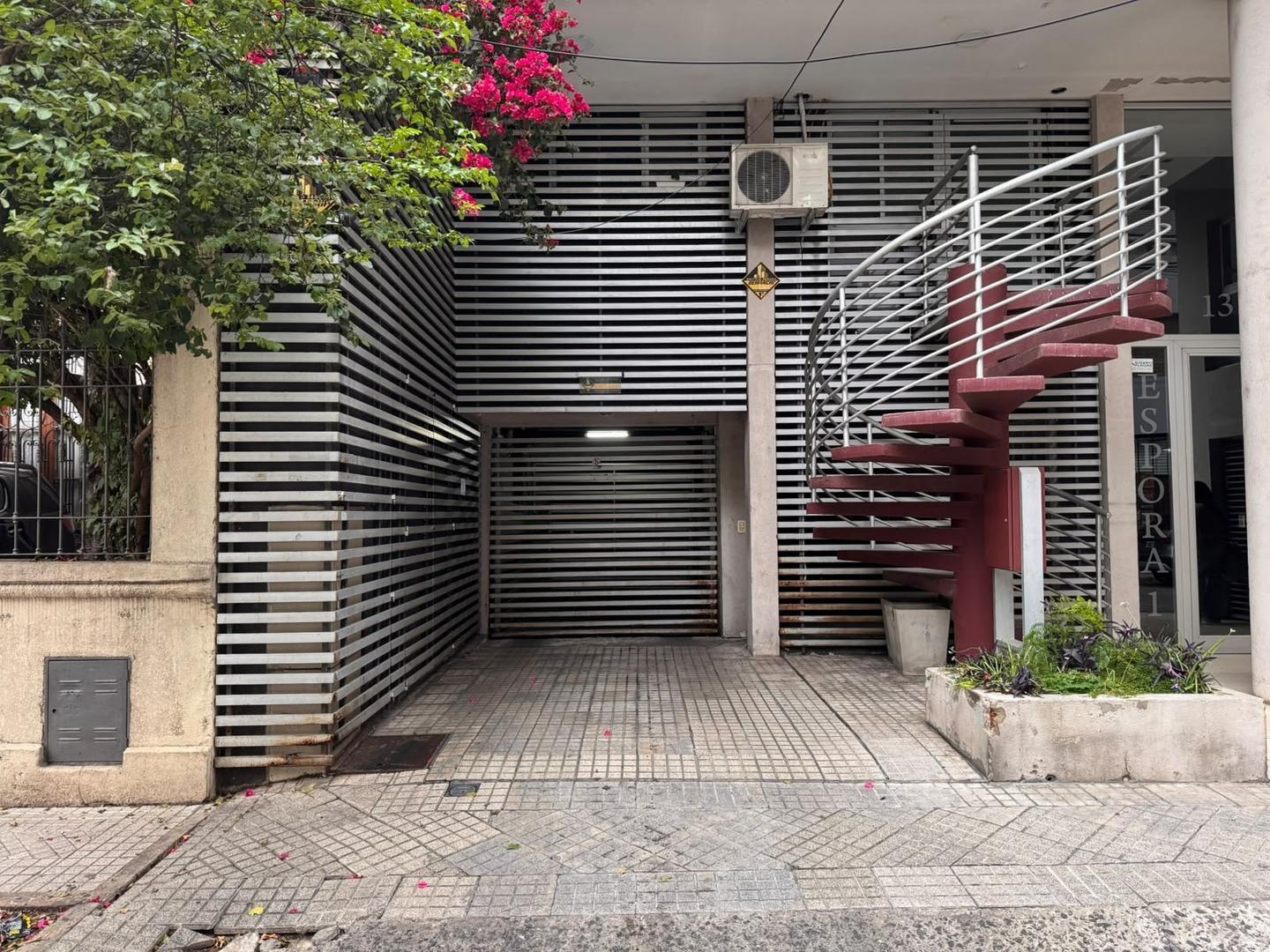 Foto de COCHERA CUBIERTA EN ALQUILER | CENTRO | PASAJE ESPORA, imagen 1