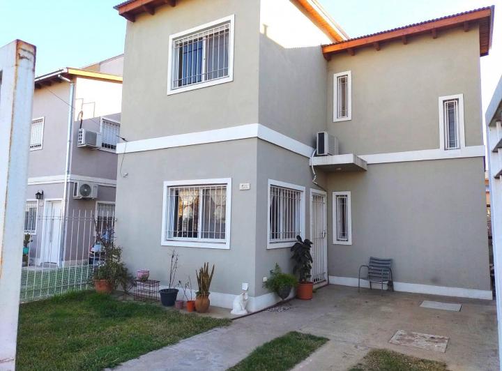 CASA 3 DORMITORIOS   FUNES CITY 2