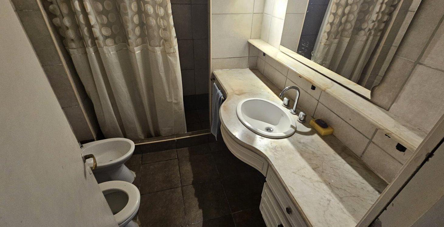 Foto de CASA 3 DORMITORIOS CENTRICA ROLDAN, imagen 4
