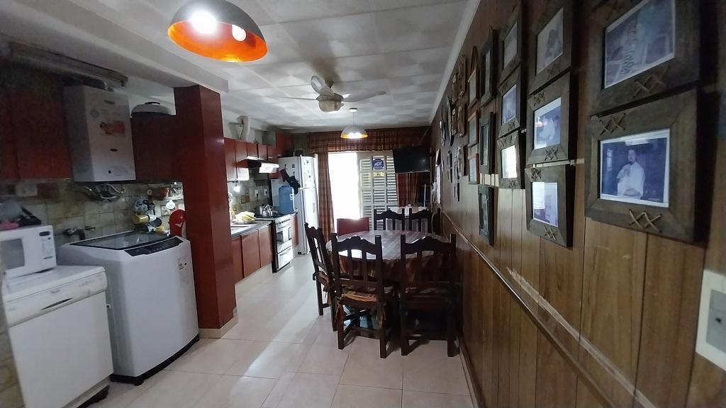 Poeta Lugones Casa + Depto en Venta Frente a Espacio Verde a 200 m de Hiperlibertad 5