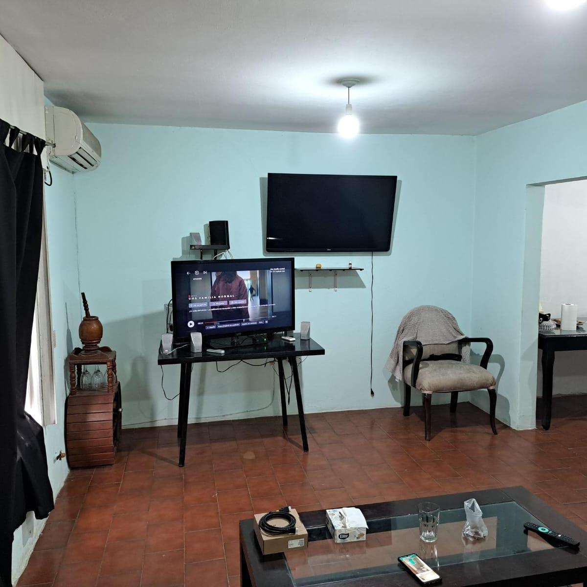 Vendo Casa Barrio Santa Cecilia de 4 Dorm. 2 Baños 3