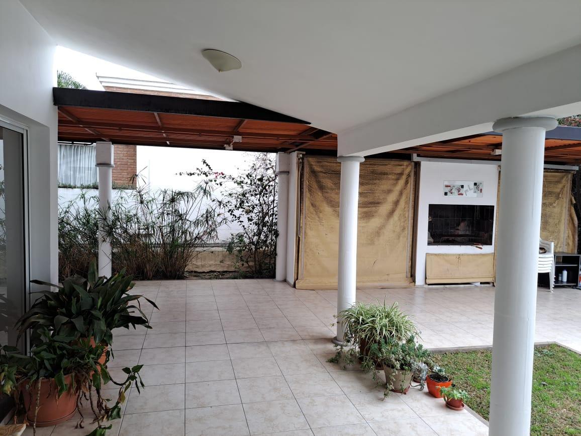 Foto de VENDO CASA DE 4 DORMITORIOS 3 BAÑOS COUNTRY SAN ISIDRO, EN UNA PLANTA, imagen 2