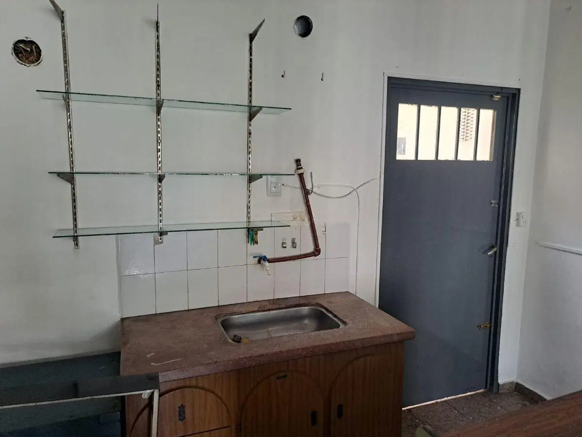 Local de 25 m² en alquiler en Alberdi 7