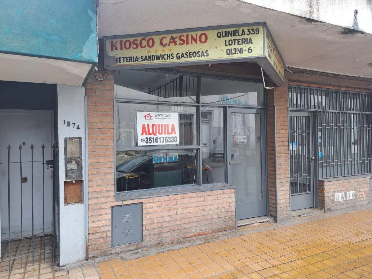 Local de 25 m² en alquiler en Alberdi 1
