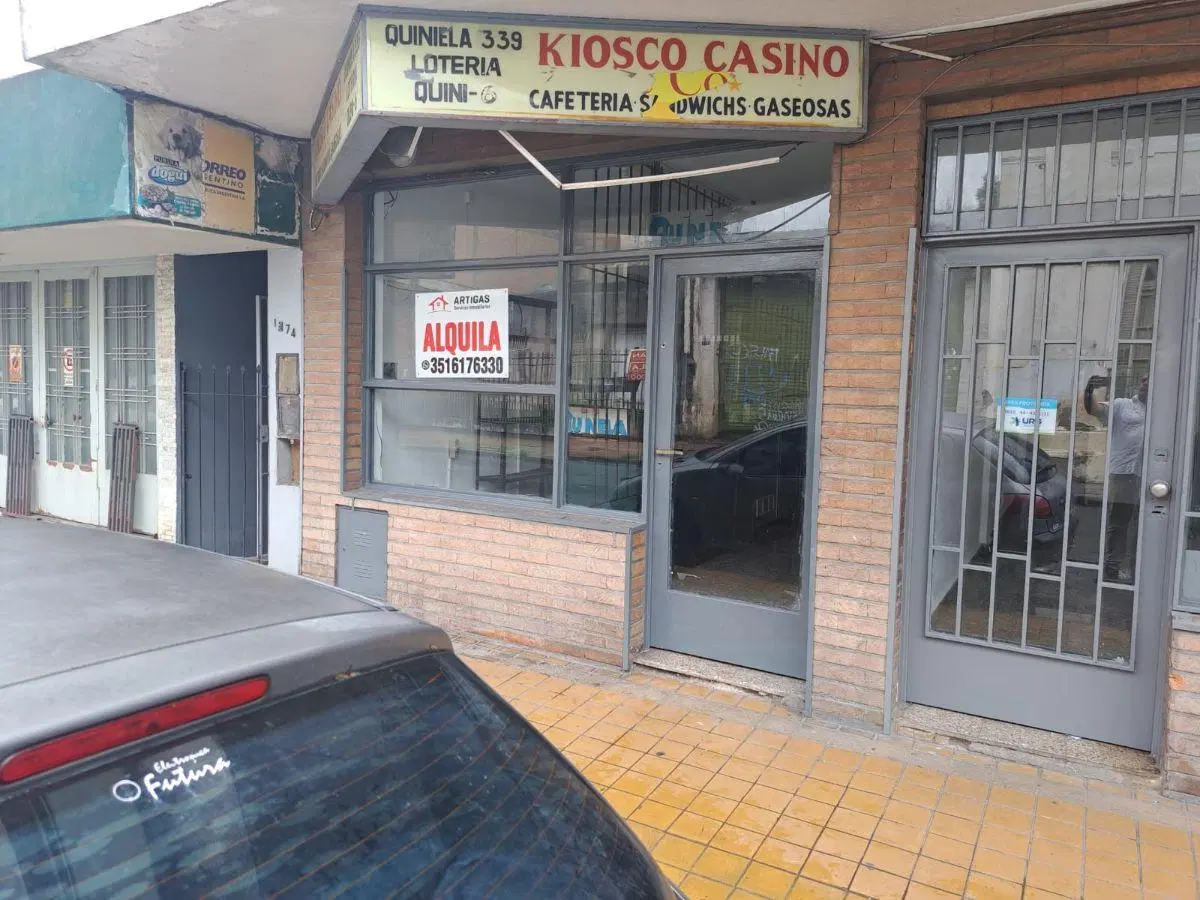 Local de 25 m² en alquiler en Alberdi 4