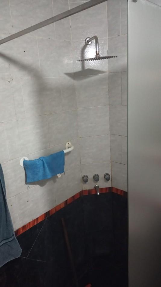 Foto de VENTA de casa de 3 ambientes en isidro casanova, imagen 3