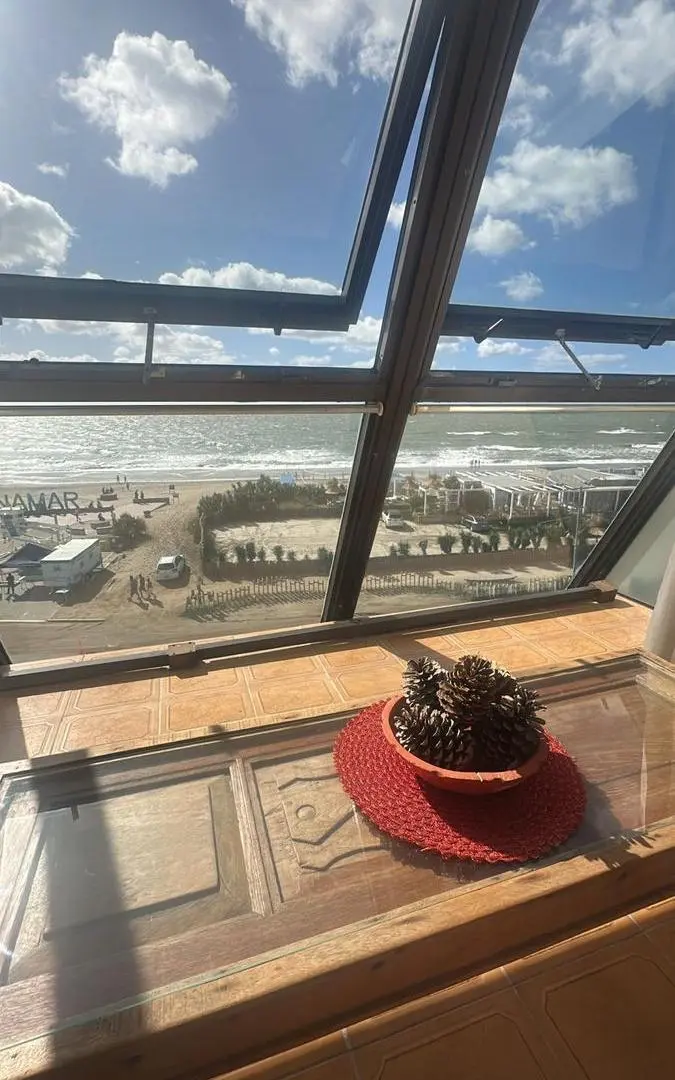 Vista Plena al Mar en el Corazón de Pinamar – 2 Ambientes con Cochera 2