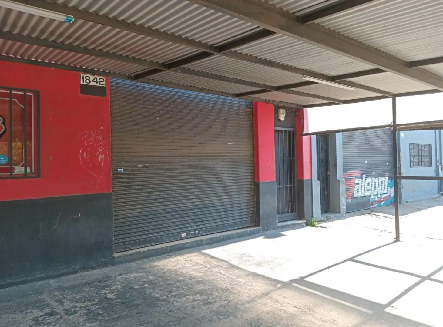 Local apto parrilla  salida a 2 calles 2