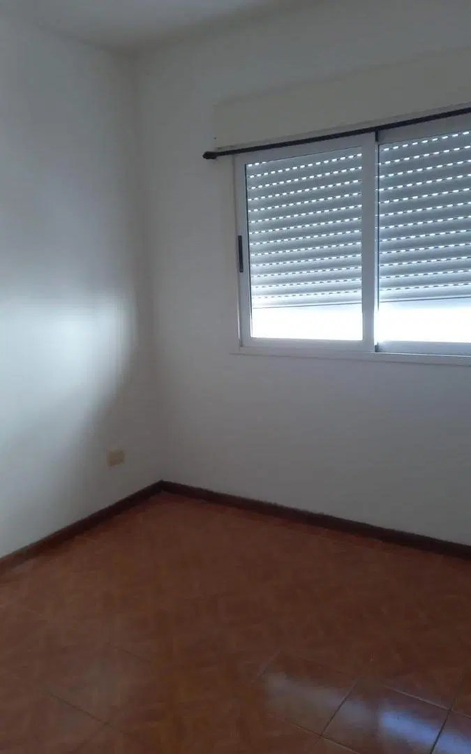Departamento 1 piso por escalera bajas expensas 2