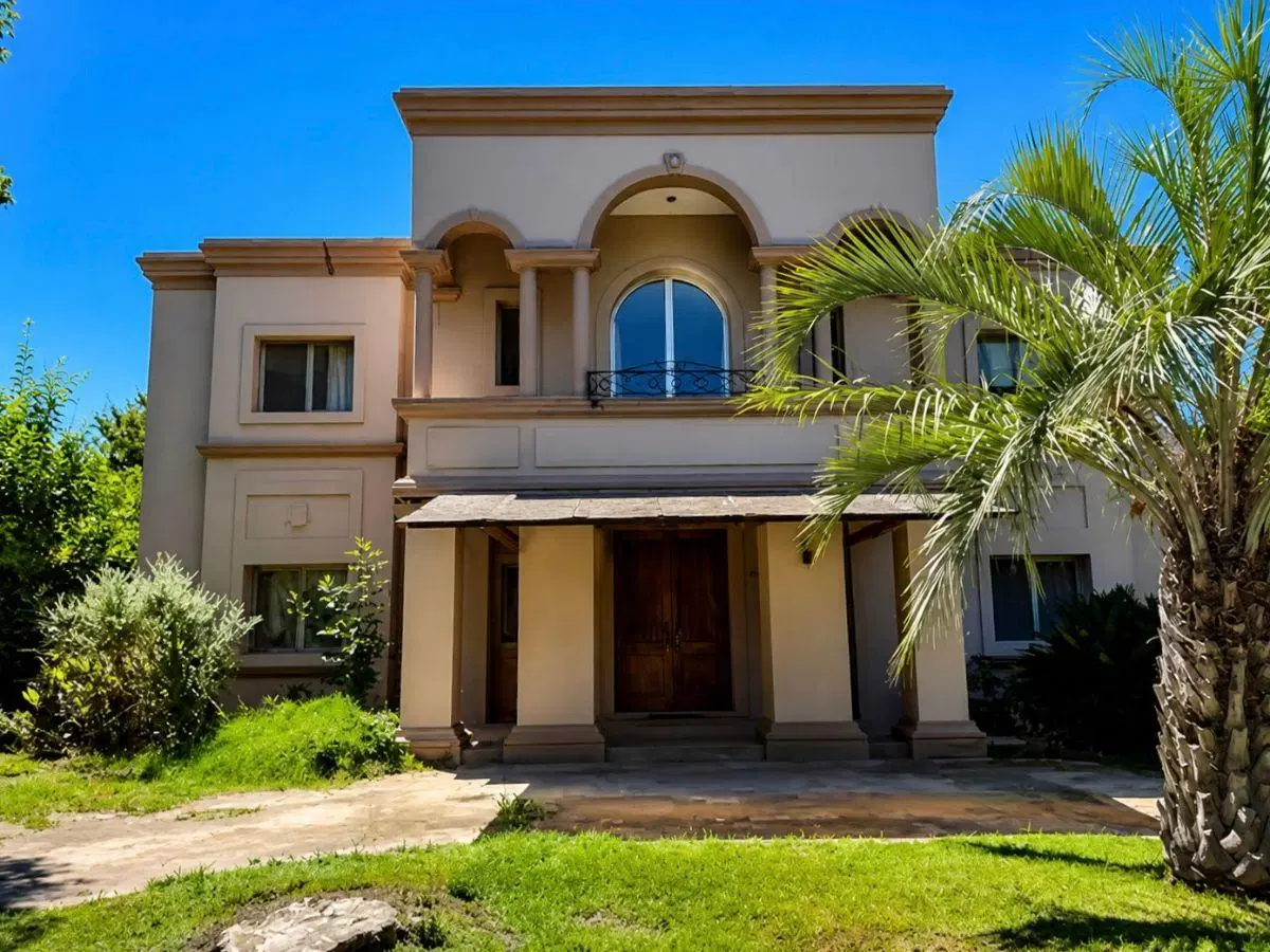 Casa con 650m2 de lote, Barrio Privado San Lucas, Escobar 1