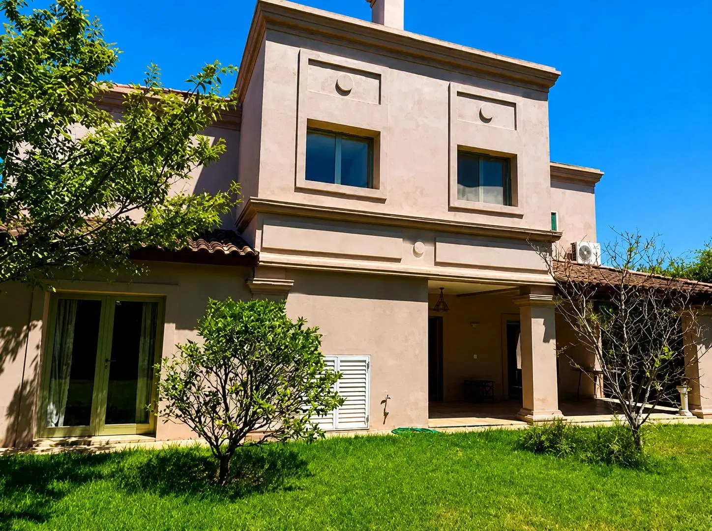 Casa con 650m2 de lote, Barrio Privado San Lucas, Escobar 5