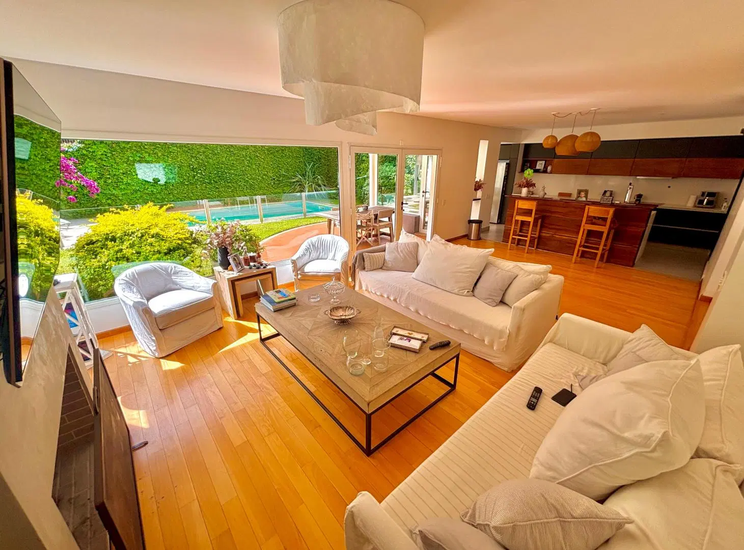 Casa con Piscina y playroom, Vte López 5