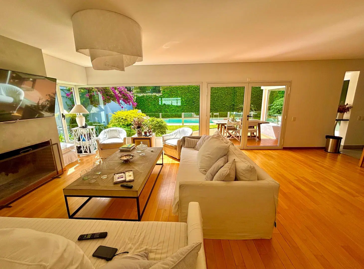 Casa con Piscina y playroom, Vte López 4