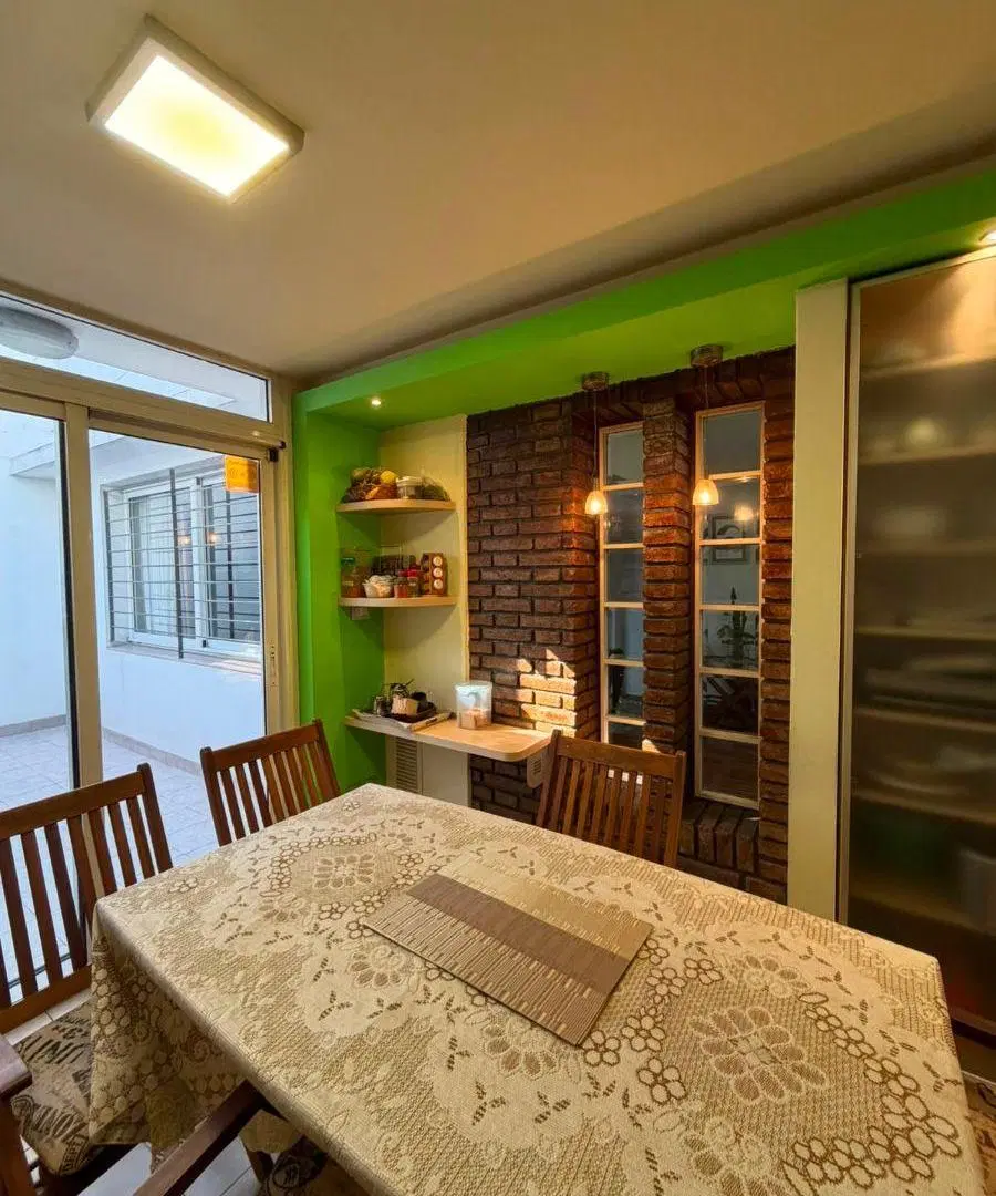 CASA 2 DORMITORIOS CON TERRAZA PARILLA Y PILETA 3