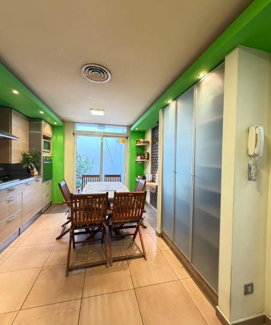 CASA 2 DORMITORIOS CON TERRAZA PARILLA Y PILETA 2