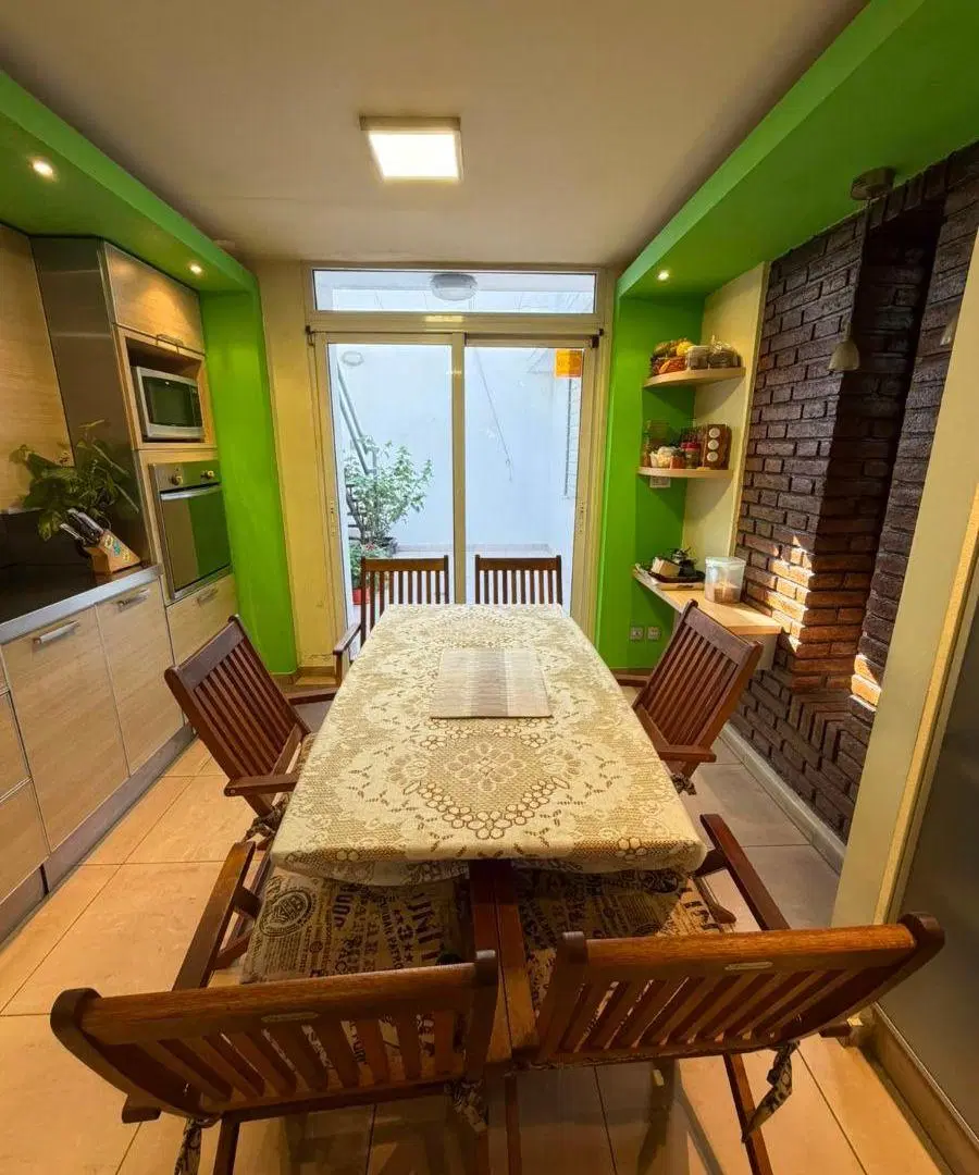 CASA 2 DORMITORIOS CON TERRAZA PARILLA Y PILETA 5