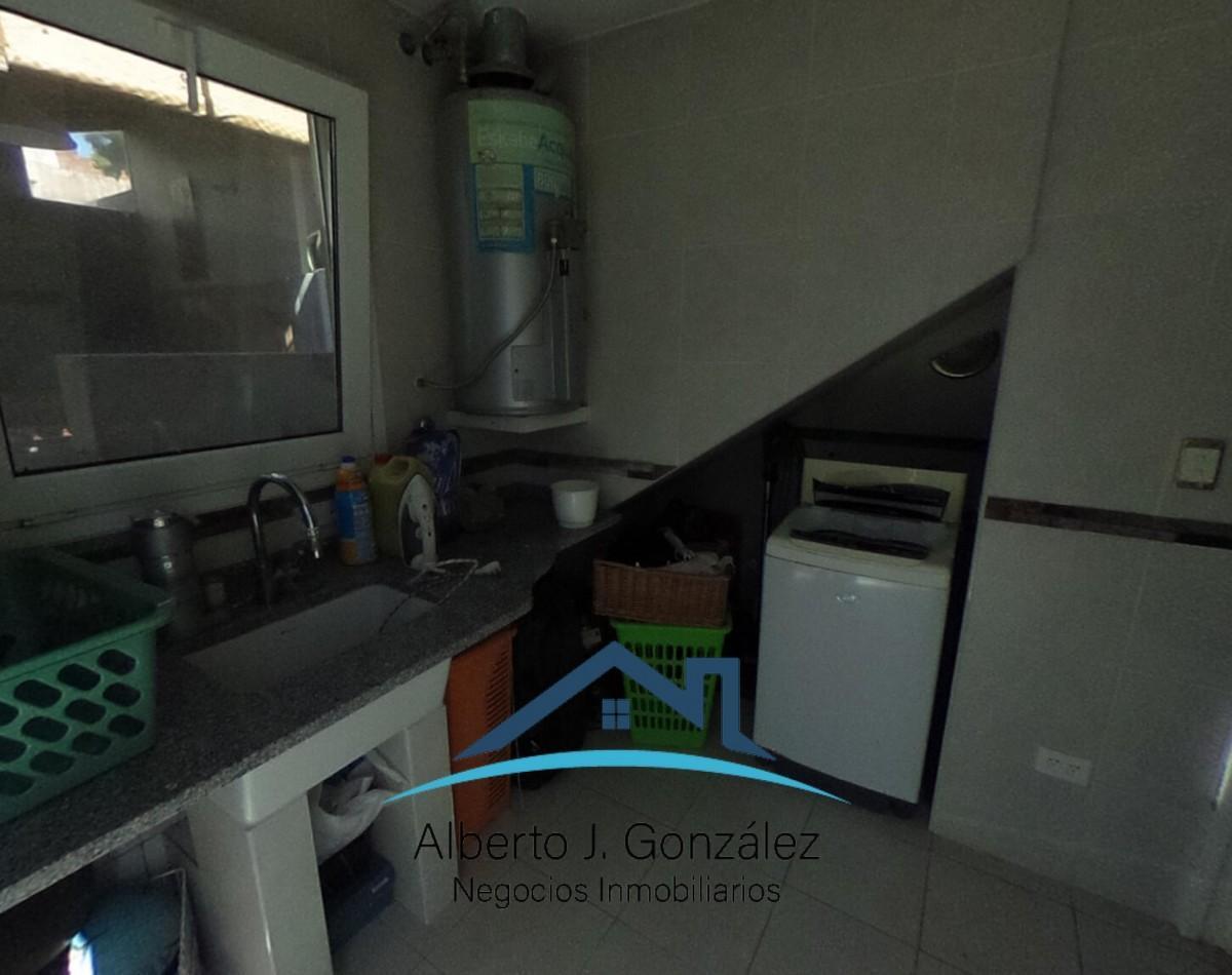 Casa en San Andrés Sobre Lote de 8,66x46 3