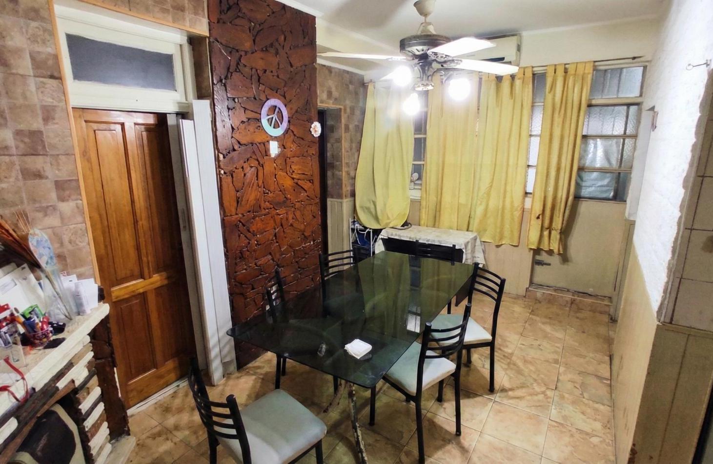 Casa de 4 ambientes en Monte Castro