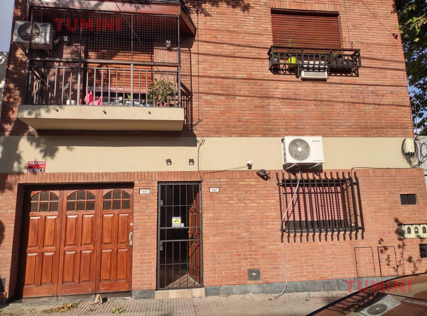 PH al frente, 5 Ambientes, Patio y Terraza en Vélez Sarsfield – Sin Expensas.