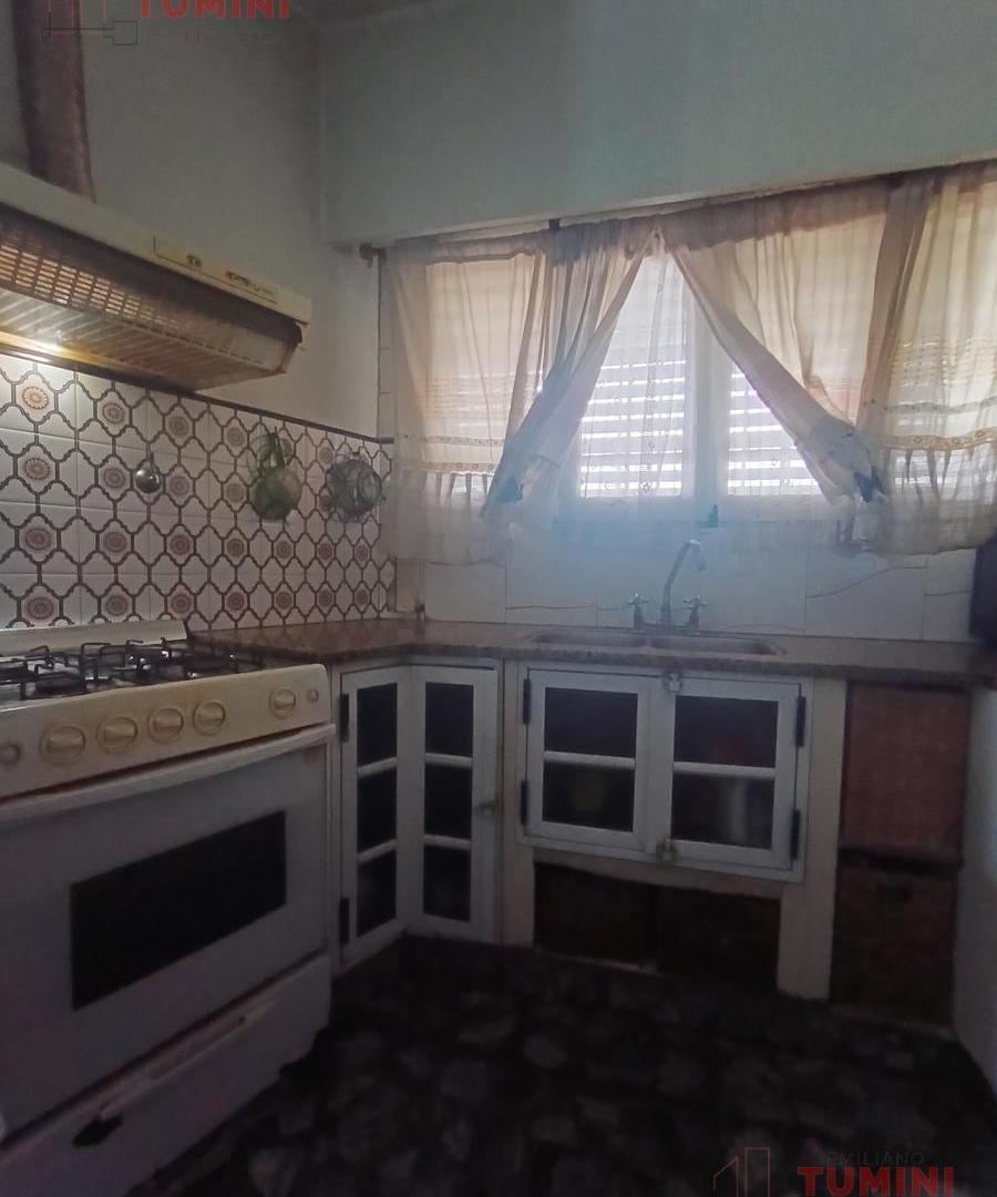 Foto de Casa 5 Ambientes en Lote Propio de 10 x 22 m con Jardín y Cochera, imagen 2