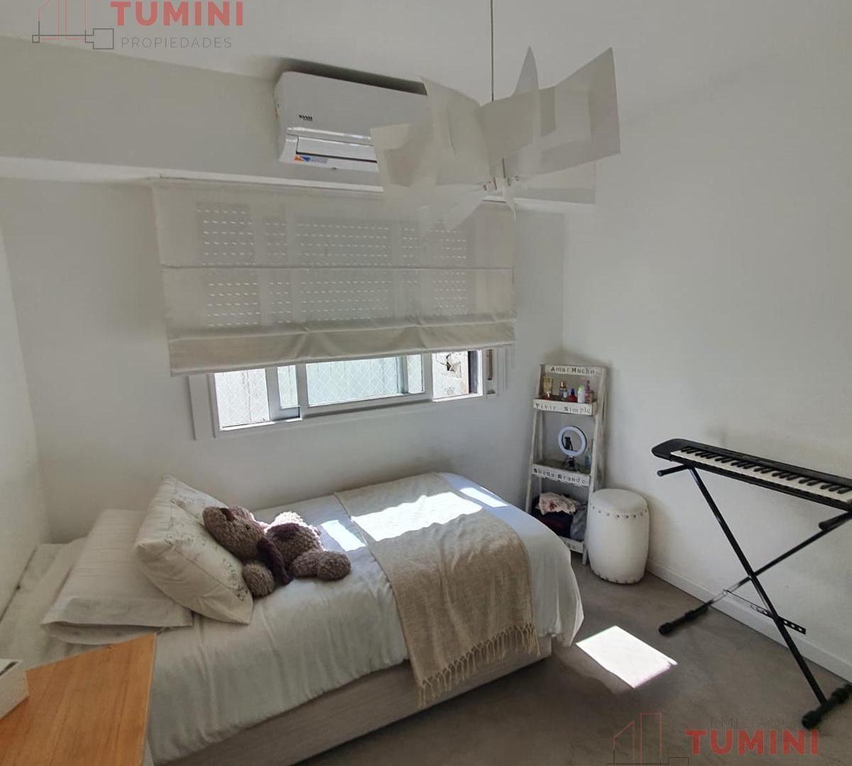 Foto de Semipiso de 4 ambientes refaccionado con cochera y dos balcones en, imagen 3