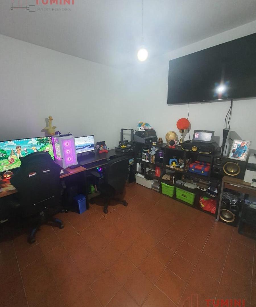Foto de PH de 4 dormitorios en dos plantas, con patio y sin expensas en Liniers., imagen 4