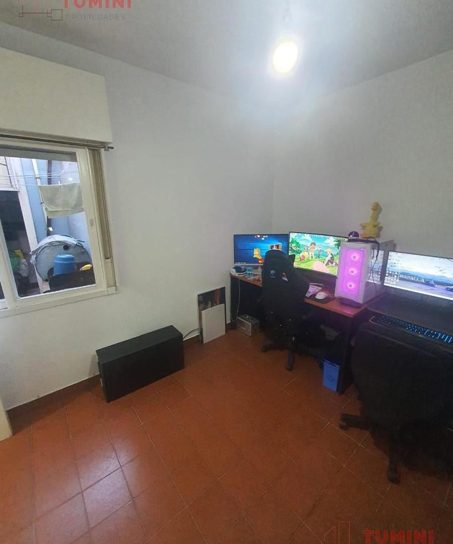 Foto de PH de 4 dormitorios en dos plantas, con patio y sin expensas en Liniers., imagen 3