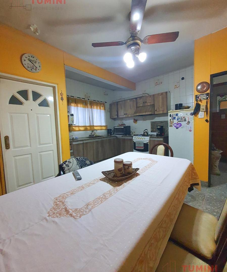 Foto de VENTA! CASA LOTE PROPIO EN MATADEROS. 3 DORMITORIOS, COCHERA, PATIO Y, imagen 1