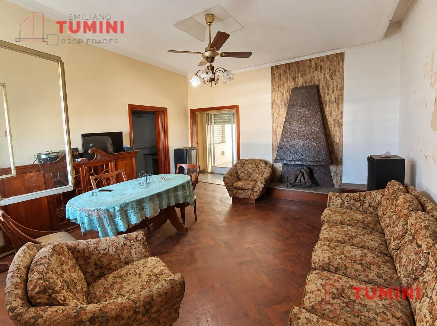Foto de Casa 4 Ambientes en Lote Propio con Jardín y Fondo - Mataderos, imagen 1
