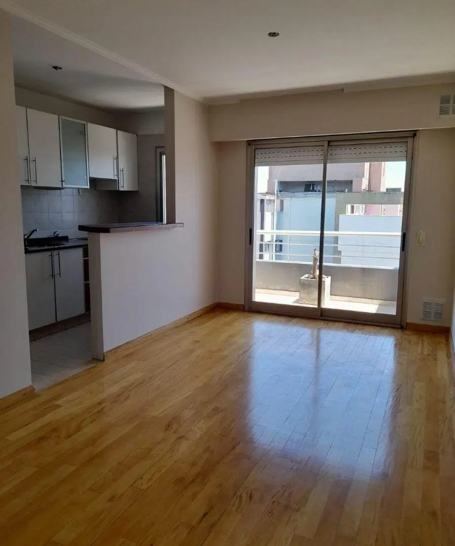 Semipiso de 1 dormitorio con doble balcón - Cochera - Piso 14 – Zona Río, Rosario 3