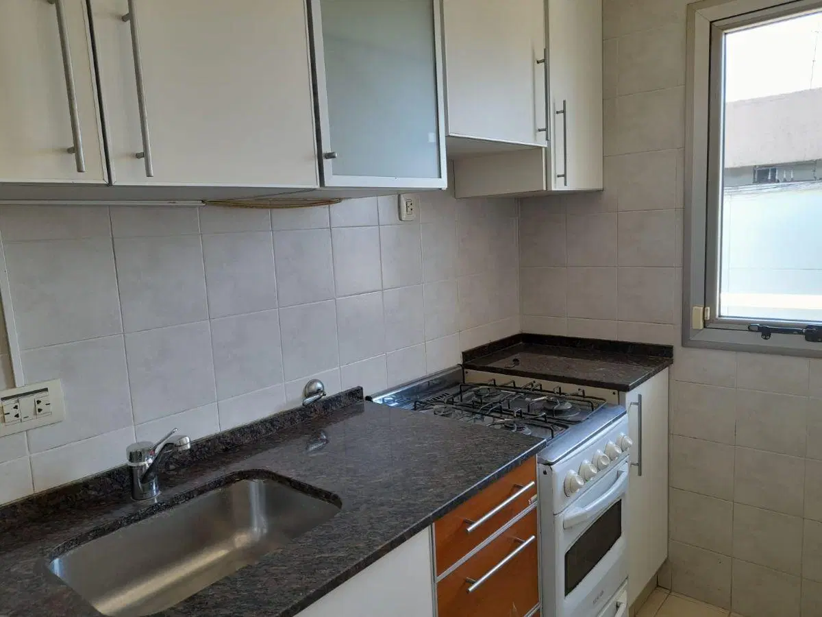 Semipiso de 1 dormitorio con doble balcón - Cochera - Piso 14 – Zona Río, Rosario 4