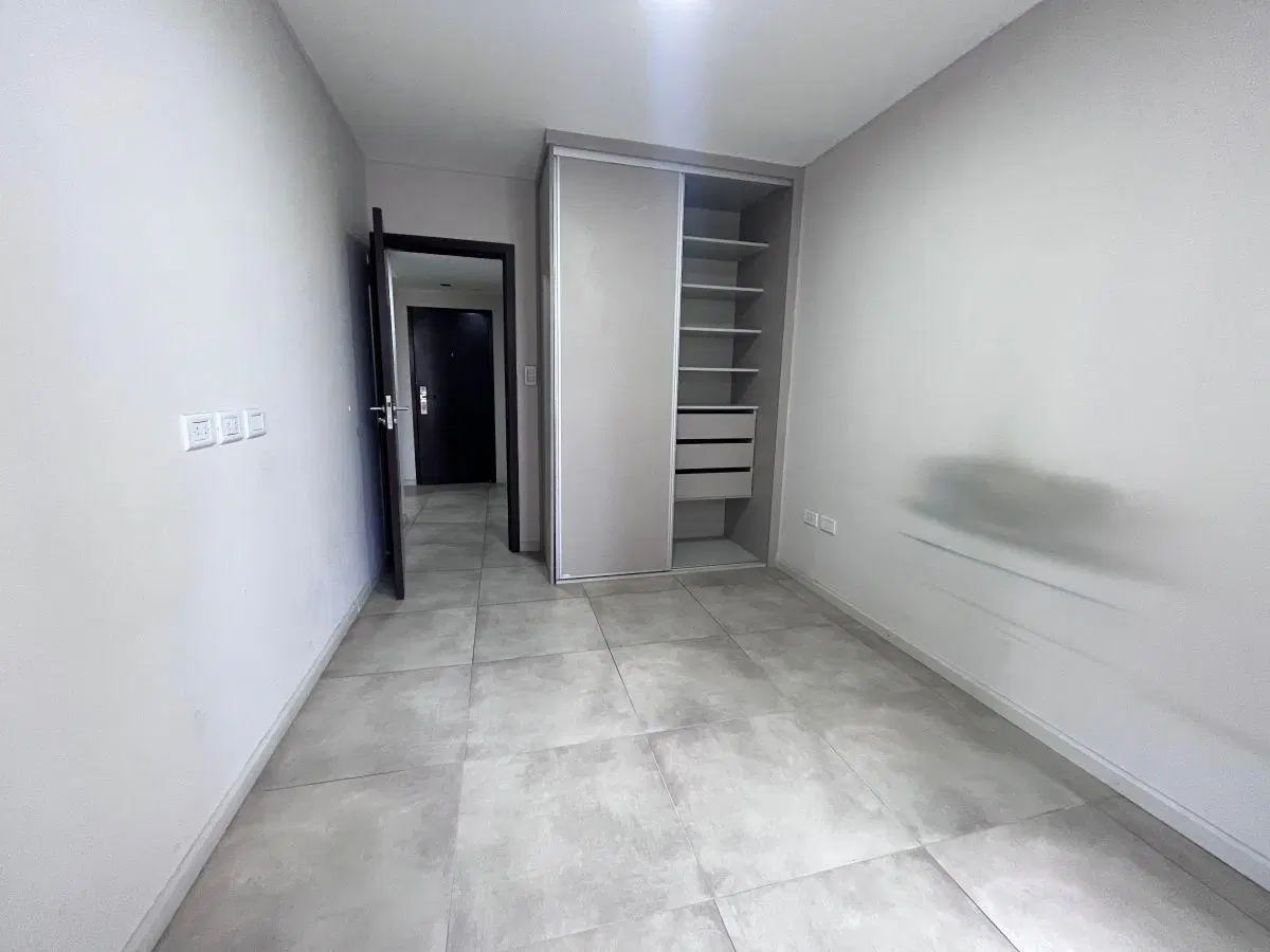 Departamento de 1 dormitorio al frente con balcón corrido y quincho - 6to Piso 4